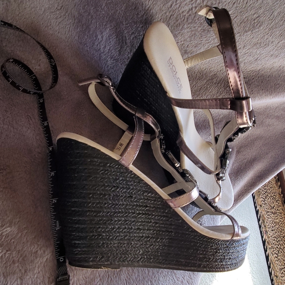 Platform sandals